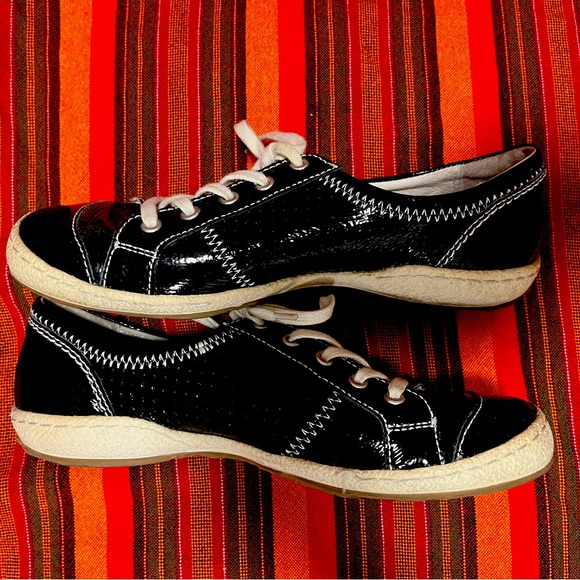 6.5 (size 37) black patent leather sneakers. Josef Seibel. - Picture 1 of 8